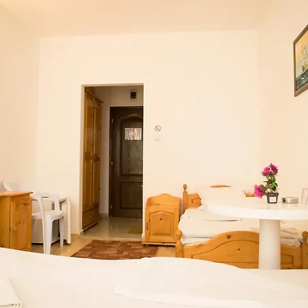 Romantic Hotel