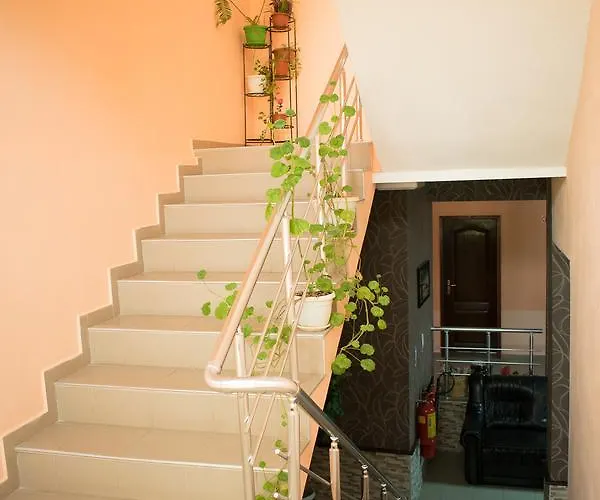 Romantic Хотел *